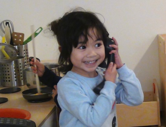 Spel kind is aan het bellen Spel kind is aan het bellen